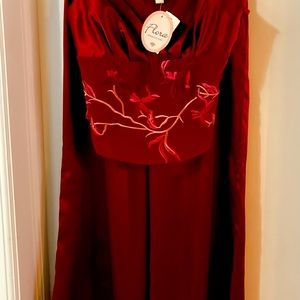 The perfect addition to your loungewear collection! You'll love the relaxed fit.